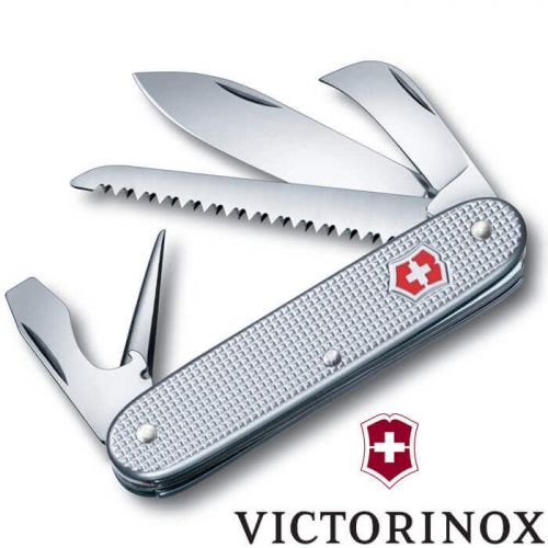 Victorinox pioneer top range